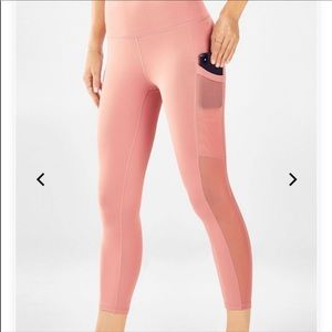 Mila high-waisted pocket Capri from Fabletics